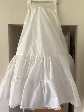 Davids bridal style 603 petticoat slip size 6 bridal prom gown dress